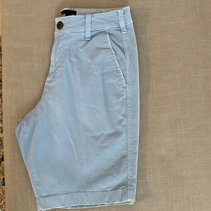 Hollister classic fit shorts - size 28